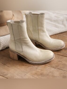 Free People Chelsea Ankle Boots Cream Leather Booties Minimalist Neutral EU 37
